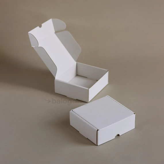 Nyitható doboz - 11x10x4 cm